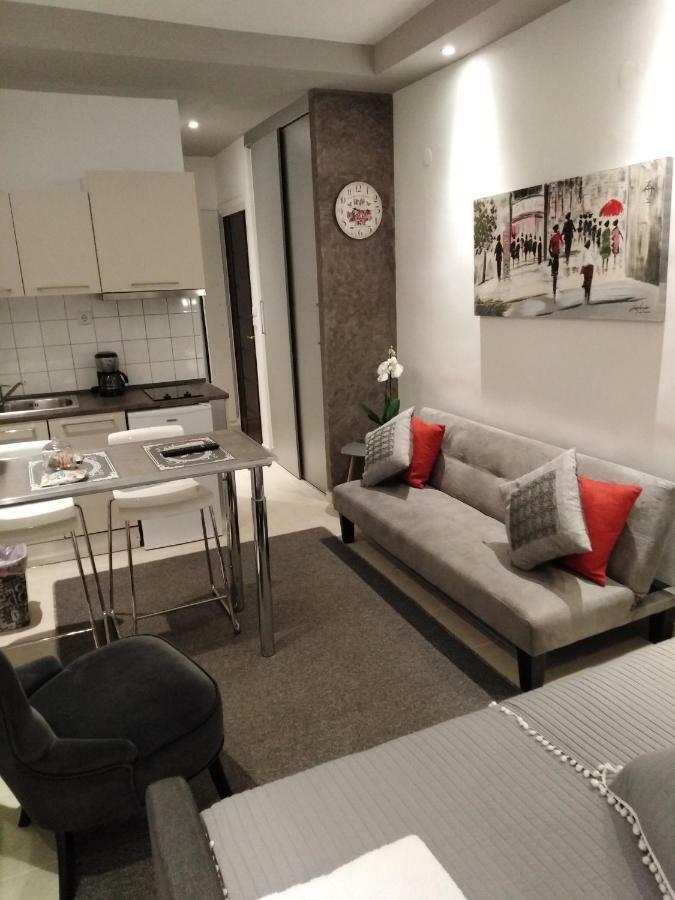 Mini Central Studio Салоники Экстерьер фото